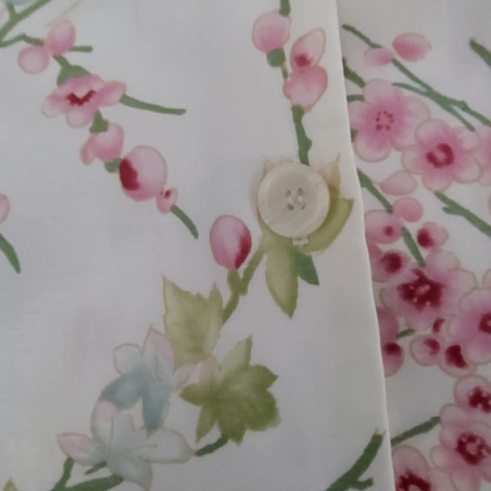 Chic Floral Print Sleeveless Scoop Neck Blouse With 5 Buttons In Back Size 12 - Picture 3 of 4